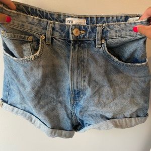 Zara light washed Jean shorts